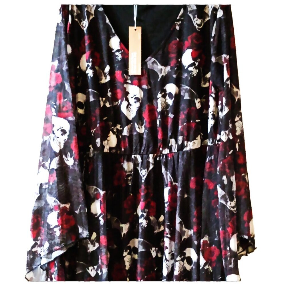 NWT Skull and Roses Pattern Dress by BloomChic Size 18/20 - Picture 5 of 6